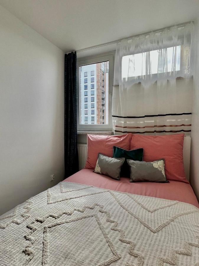 Mirovski Apartment Warsawa Bagian luar foto