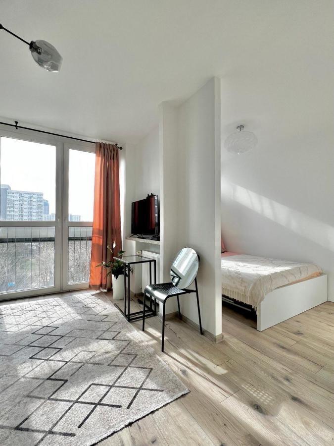 Mirovski Apartment Warsawa Bagian luar foto